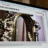 Primo piano del teleschermo che mostra la Spina ingrandita